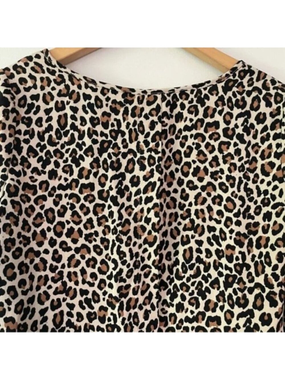 Ricki's Leopard Print Blouse Size Small - Picture 6 of 6